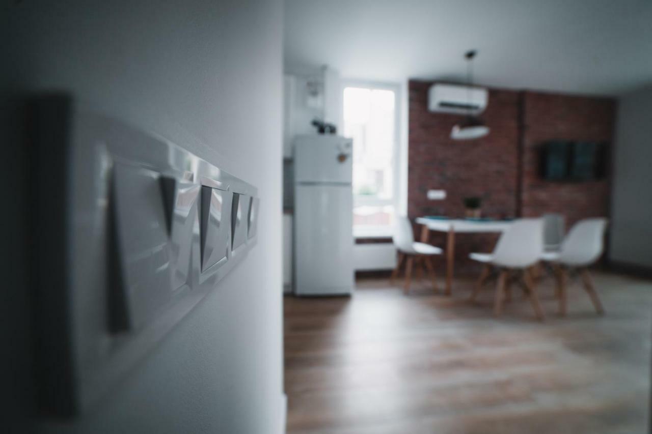 Kostjukowski Apartments Shevchenka 60 Львів Екстер'єр фото